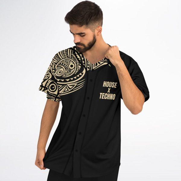 1ad030a306daeb28f6bc8bc7604b42e3 baseballJersey male2 pose.jpg