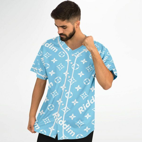 21b38805e8427169041aab5d3e5bb6a4 baseballJersey male2 pose.jpg