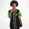 21f6b8ddd3e8320931618f0f8664bfb5 baseballJersey female pose.jpg