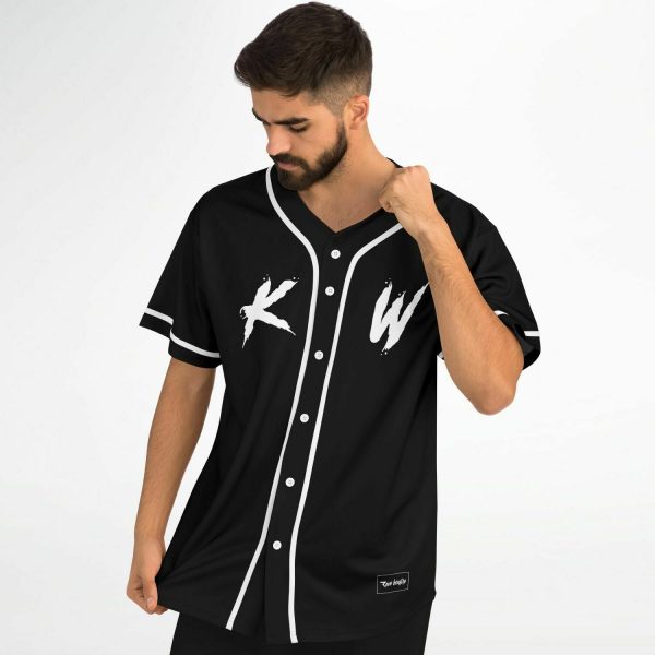 24c1c47fac81800104047d288e32eccf baseballJersey male2 pose.jpg