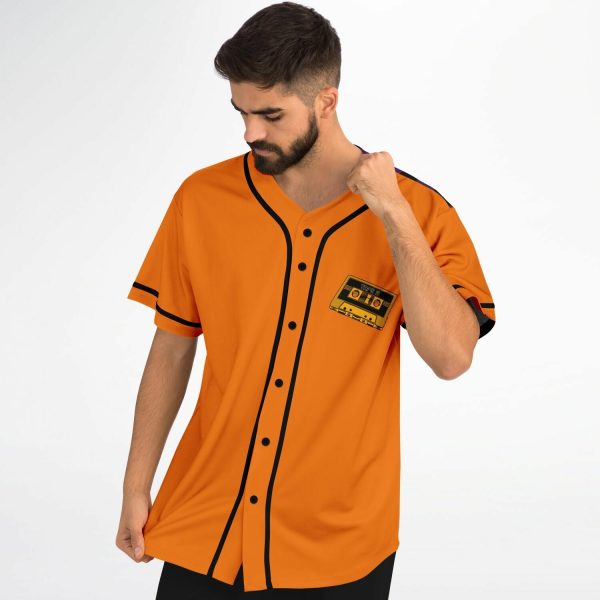 562ae0901e3ca32db606dcb42784368c baseballJersey male2 pose.jpg