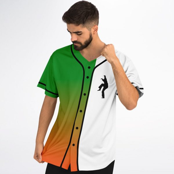 7da47d1ae720994d6a5a43464b0661df baseballJersey male2 pose.jpg