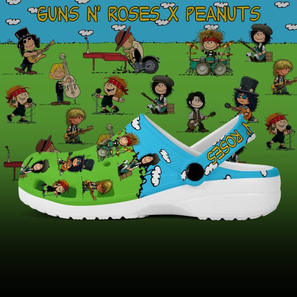 T1001 Guns N Roses x Snoopy Crocs mockup 2 jpg 1.jpg