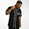 b3ad55109e43c58133961db0cfe5f41f baseballJersey male pose.jpg
