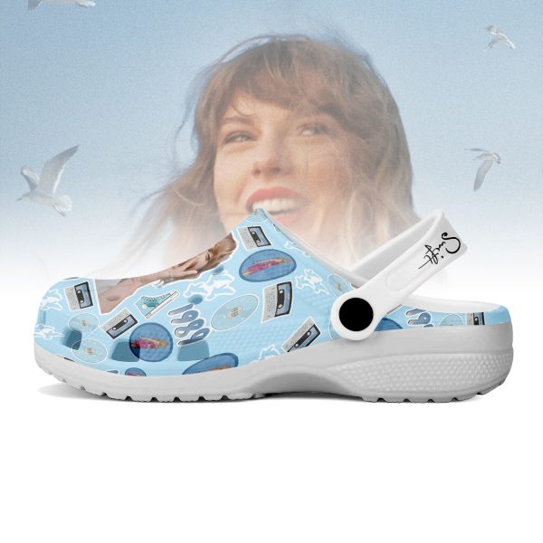 compressed T1002 Taylor Swift crocs mockup 3 jpg.jpg