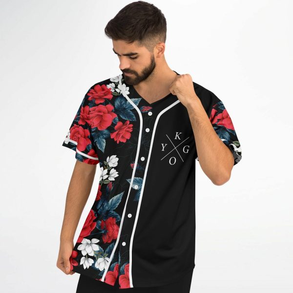 f18aeb5a73b054cfb8cc4db26e5c4eb4 baseballJersey male2 pose.jpg