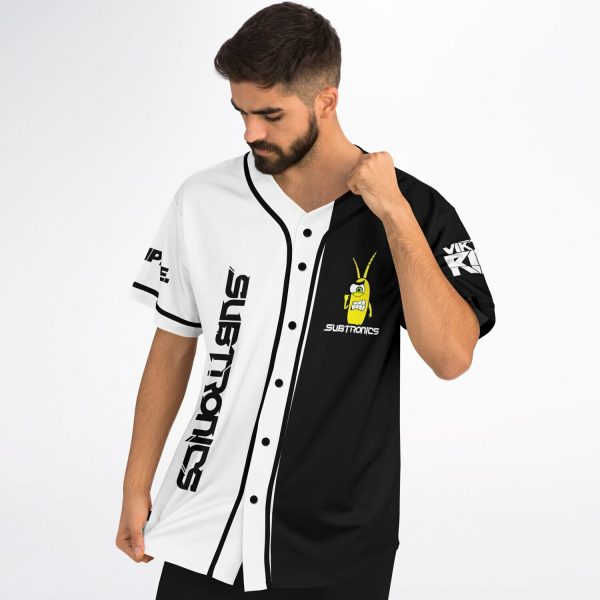 fbf0e362865c9bf76a13839e445bb26f baseballJersey male2 pose.jpg